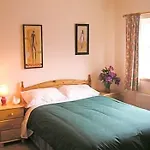 Connemara National Park Lodge *