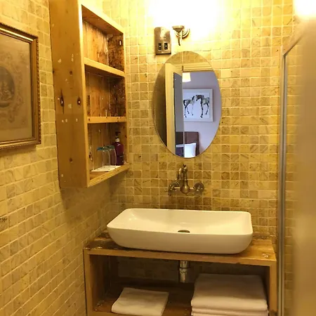 호스텔 Connemara National Park 레터프랙