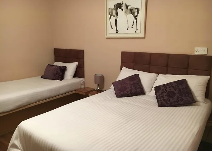 Connemara National Park Hostel *