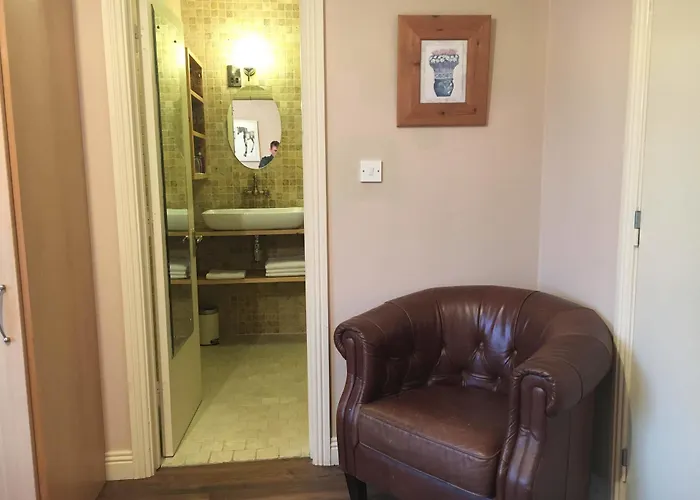 Connemara National Park Hostel *