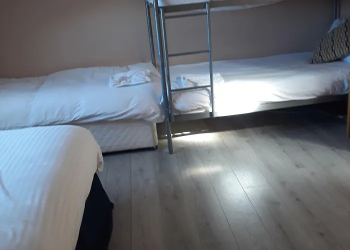 Хостел Connemara National Park *